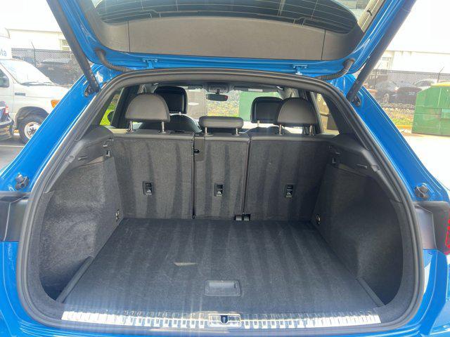 Photo of 2023 Blue Audi Q3