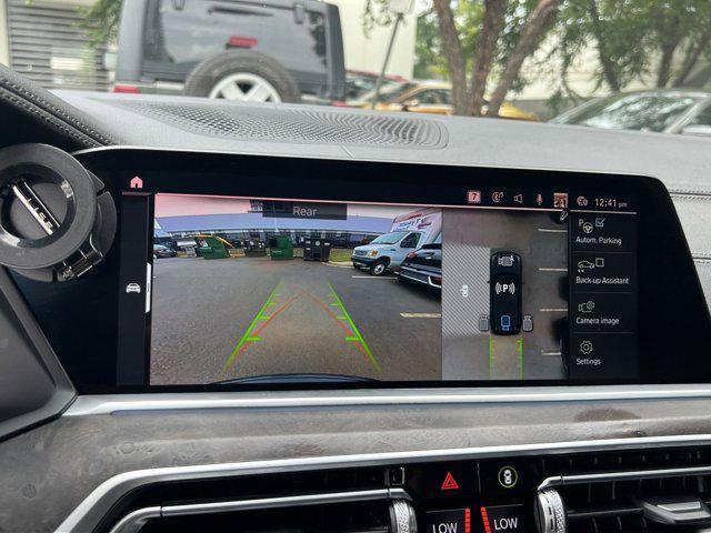 Photo of 2022 Black Sapphire Metallic BMW X5 PHEV