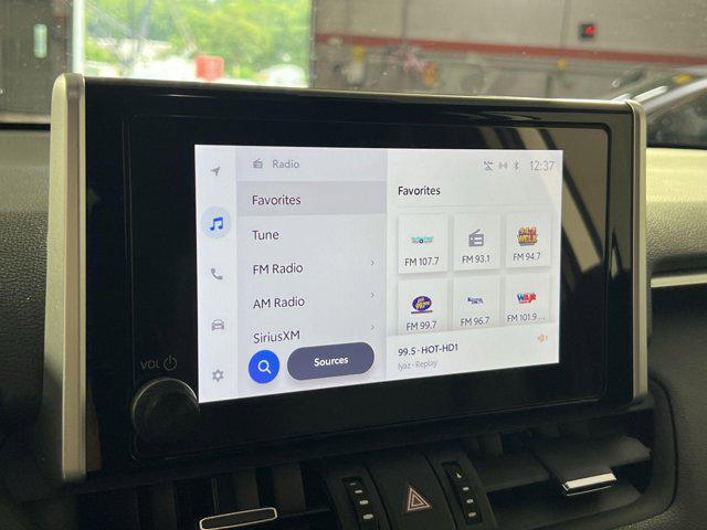 Photo of 2023 Silver Sky Metallic Toyota RAV4 Hybrid
