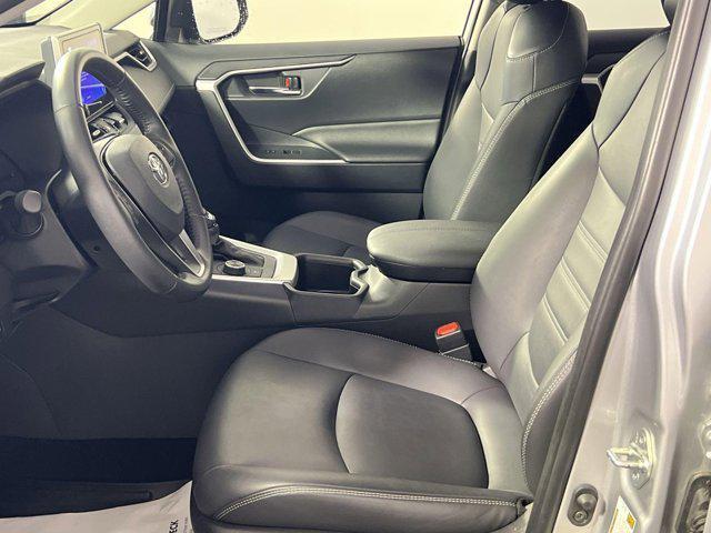 Photo of 2023 Silver Sky Metallic Toyota RAV4 Hybrid