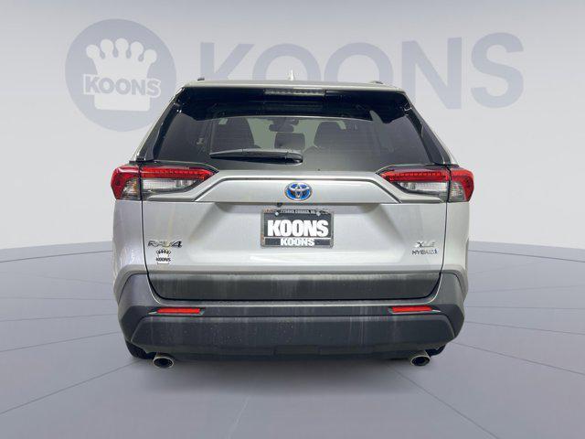 Photo of 2023 Silver Sky Metallic Toyota RAV4 Hybrid