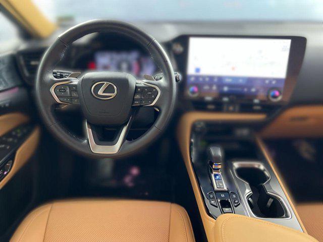 Photo of 2024 Atomic Silver Lexus NX 350