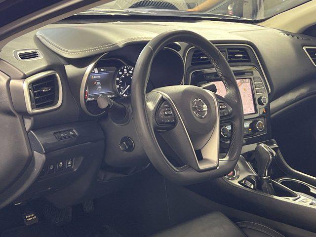 Photo of 2022 Super Black Nissan Maxima