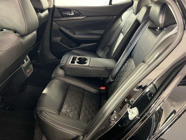 Photo of 2022 Super Black Nissan Maxima