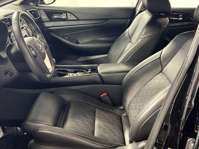 Photo of 2022 Super Black Nissan Maxima