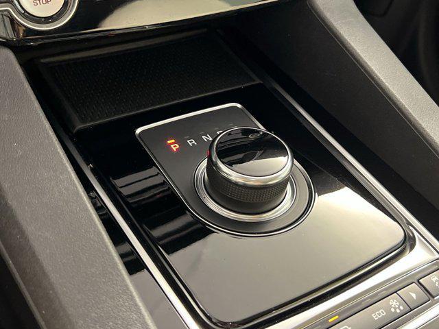 Photo of 2019 Black Jaguar F-PACE