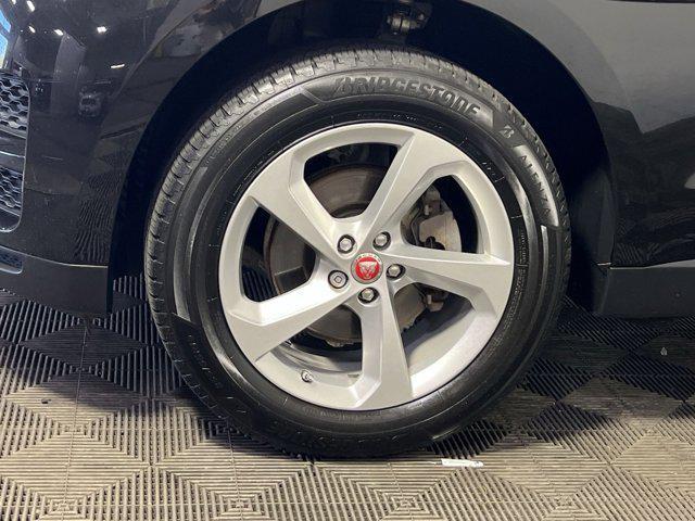 Photo of 2019 Black Jaguar F-PACE