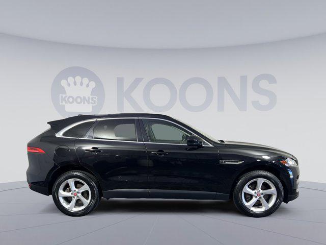 Photo of 2019 Black Jaguar F-PACE
