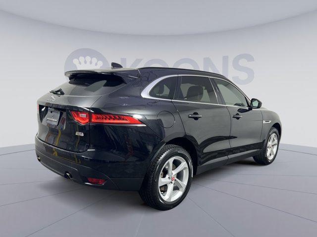 Photo of 2019 Black Jaguar F-PACE