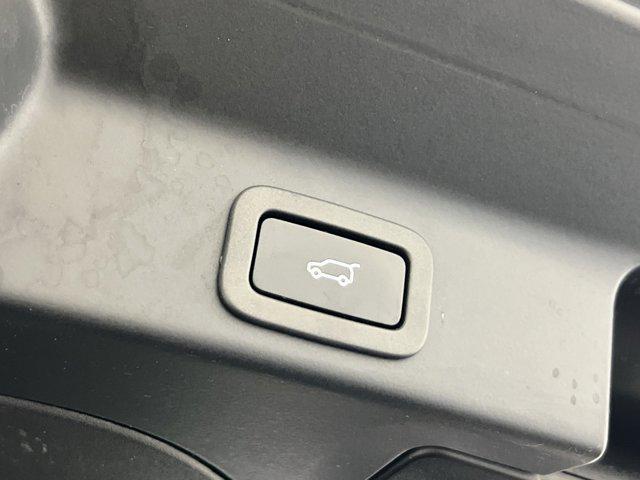 Photo of 2019 Black Jaguar F-PACE