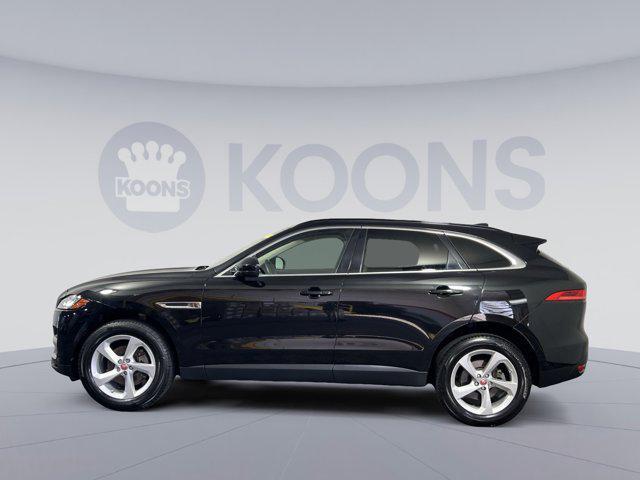 Photo of 2019 Black Jaguar F-PACE