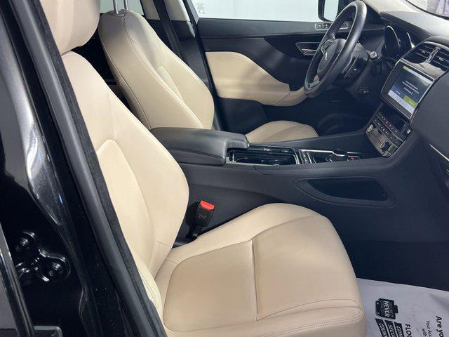 Photo of 2019 Black Jaguar F-PACE