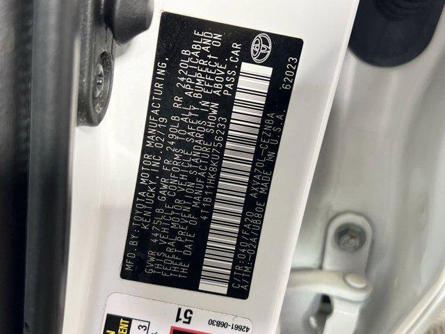 Photo of 2019 Super White Toyota Camry