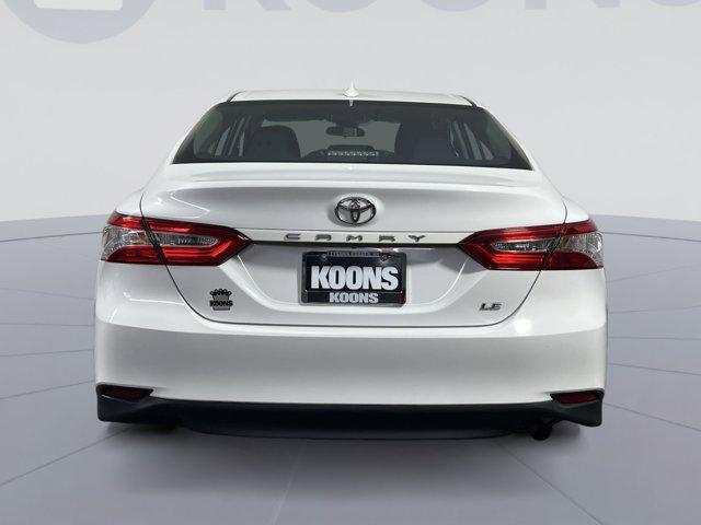 Photo of 2019 Super White Toyota Camry