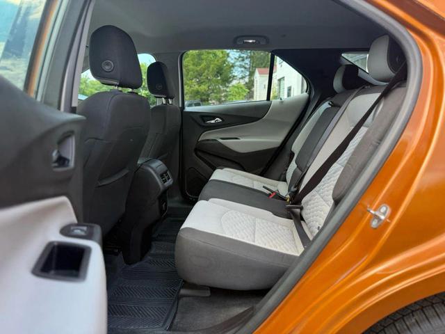 Photo of 2018 Gold Chevrolet Equinox