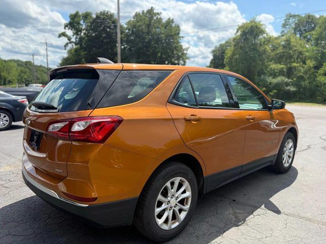 Photo of 2018 Gold Chevrolet Equinox