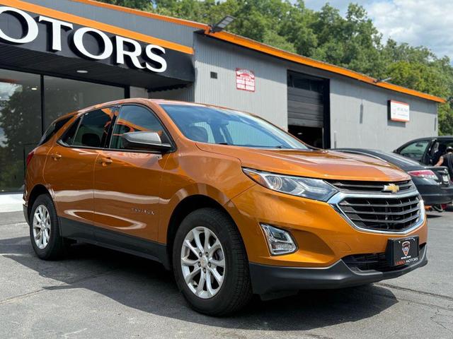 Photo of 2018 Gold Chevrolet Equinox