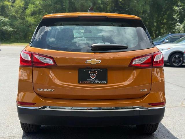 Photo of 2018 Gold Chevrolet Equinox
