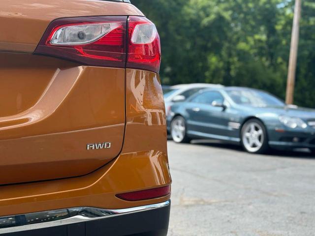 Photo of 2018 Gold Chevrolet Equinox