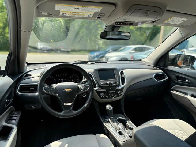 Photo of 2018 Gold Chevrolet Equinox