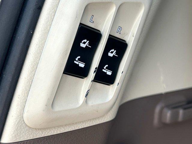 Photo of 2013 Starfire Pearl Lexus GX 460