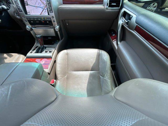 Photo of 2013 Starfire Pearl Lexus GX 460