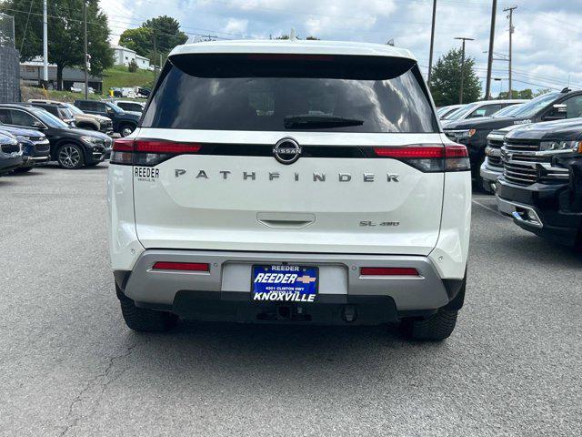 Photo of 2023 Pearl White Tricoat Nissan Pathfinder