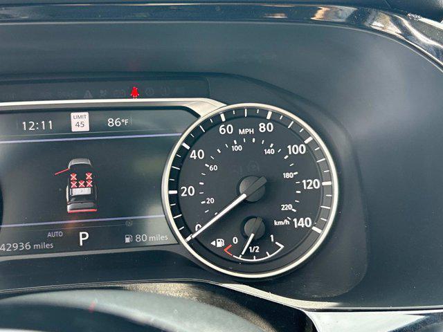 Photo of 2023 Pearl White Tricoat Nissan Pathfinder