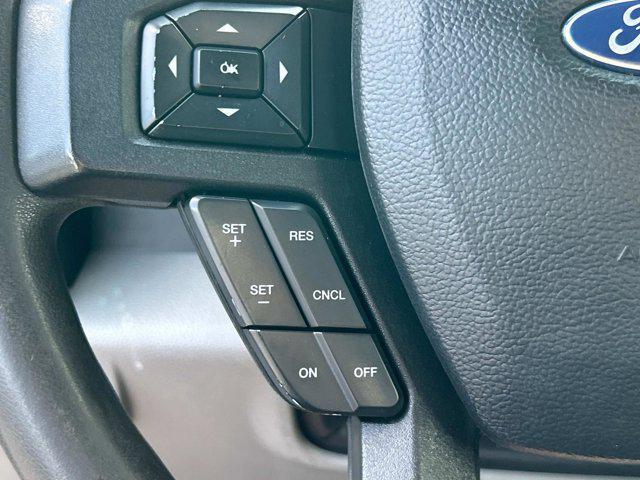 Photo of 2019 Oxford White Ford F-250