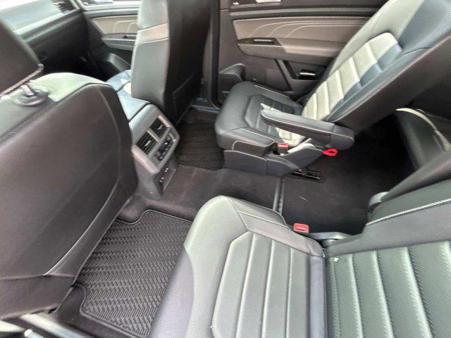 Photo of 2022 Aurora Red Metallic Volkswagen Atlas