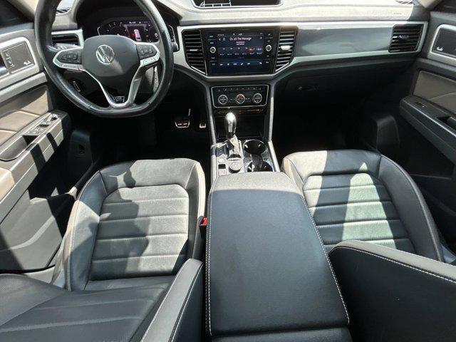 Photo of 2022 Aurora Red Metallic Volkswagen Atlas
