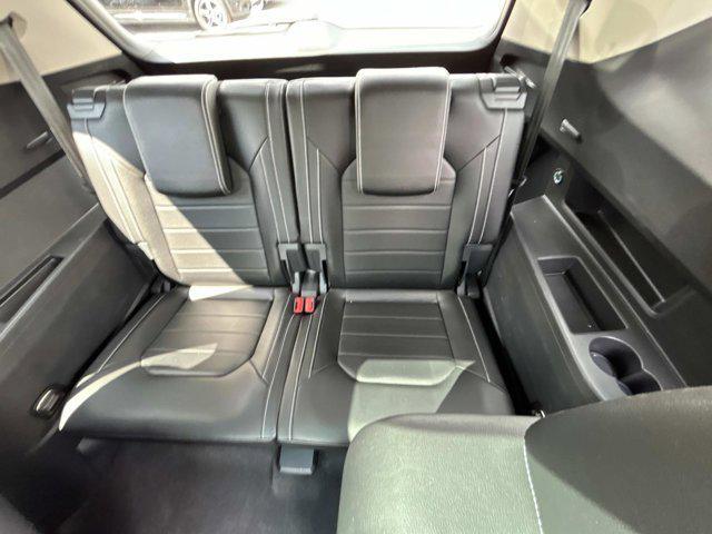 Photo of 2022 Aurora Red Metallic Volkswagen Atlas