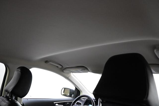 Photo of 2024 Gray Metallic Ford Edge