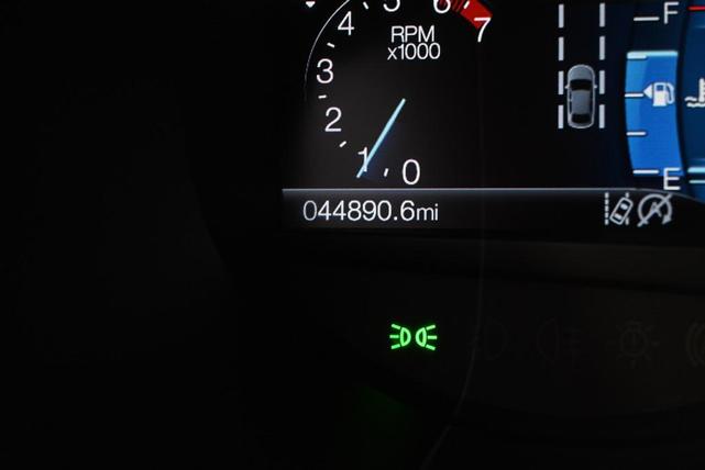 Photo of 2024 Gray Metallic Ford Edge