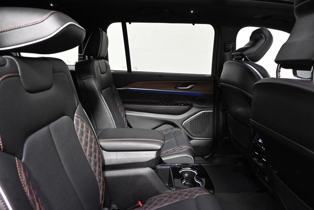 Photo of 2024 Baltic Gray Metallic Clearcoat Jeep Grand Cherokee L