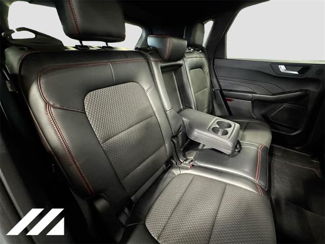 Photo of 2023 Iconic Silver Metallic Ford Escape
