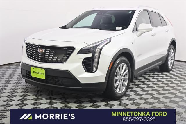 Photo of 2023 Crystal White Tricoat Cadillac XT4