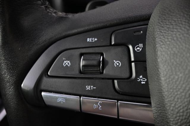 Photo of 2023 Crystal White Tricoat Cadillac XT4