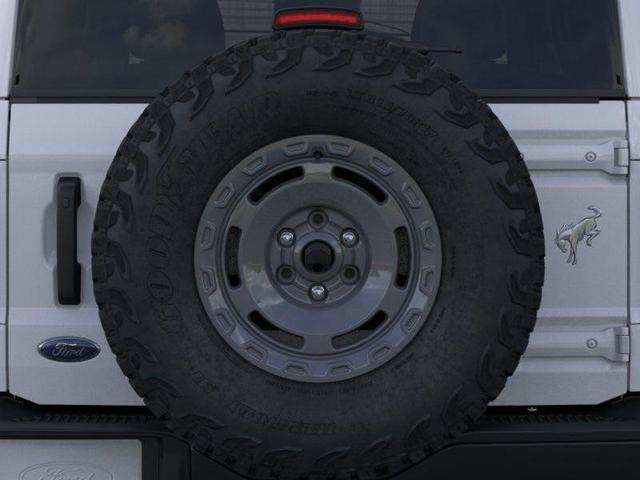 Photo of 2025 Oxford White Ford Bronco