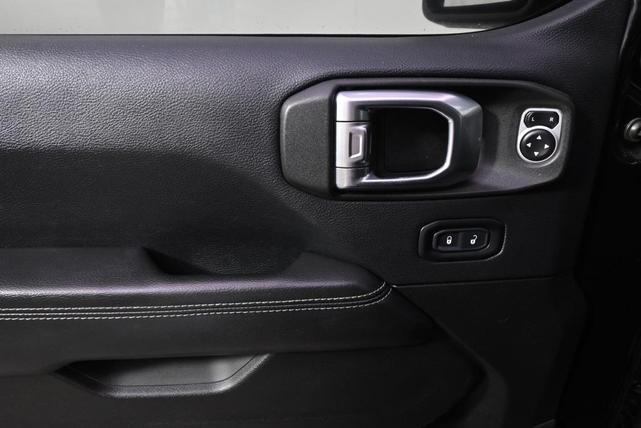 Photo of 2018 Black Clearcoat Jeep Wrangler Unlimited