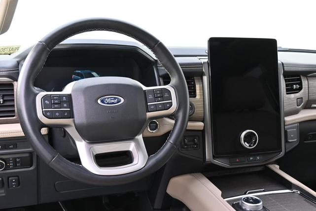 Photo of 2023 Oxford White Ford Expedition