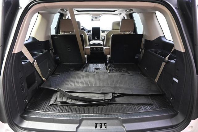 Photo of 2023 Oxford White Ford Expedition