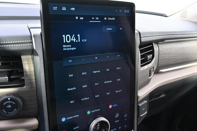 Photo of 2023 Oxford White Ford Expedition