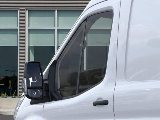 Photo of 2025 Oxford White Ford Transit-250