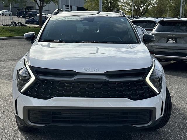 Photo of 2024 Glacial White Pearl Kia Sportage