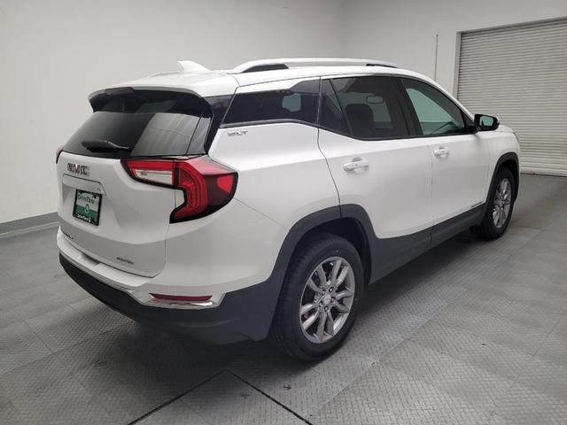 Photo of 2022 Summit White GMC Terrain
