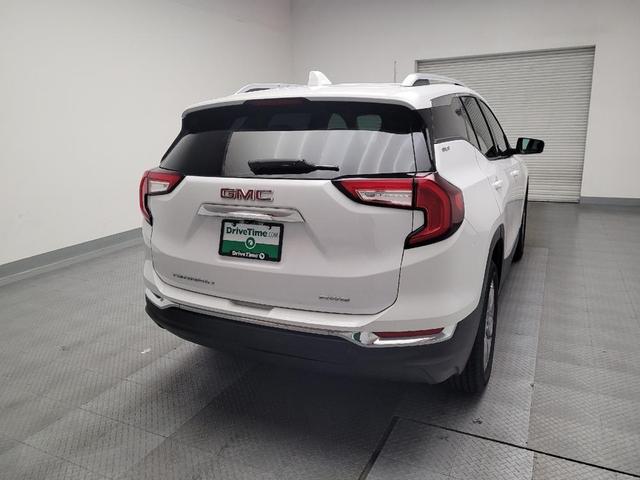 Photo of 2022 Summit White GMC Terrain
