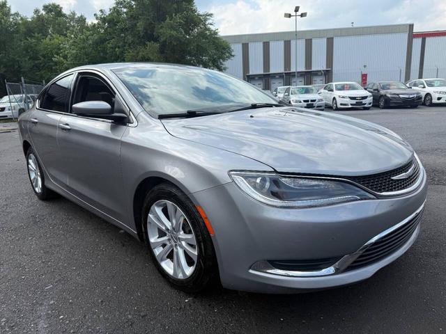 Photo of 2015 Silver Chrysler 200