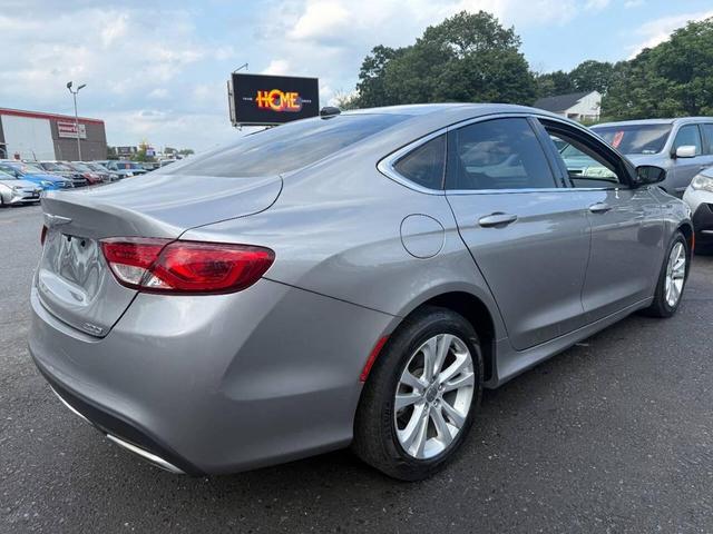 Photo of 2015 Silver Chrysler 200