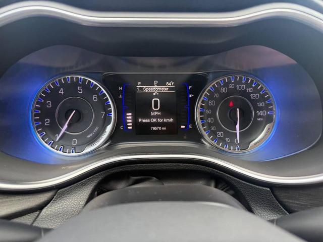 Photo of 2015 Silver Chrysler 200